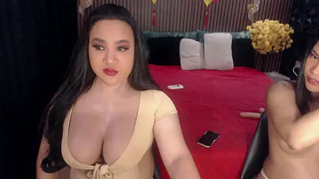 Snapshot of Hotcum_ella chatting on September 18, 2025, 12:35 am Hotcum ella online show from September 18, 2025, 12:35 am