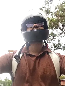 Snapshot of YoursThickDick chatting on March 30, 2026, 5:42 am YoursThickDick online show from March 30, 2026, 5:42 am