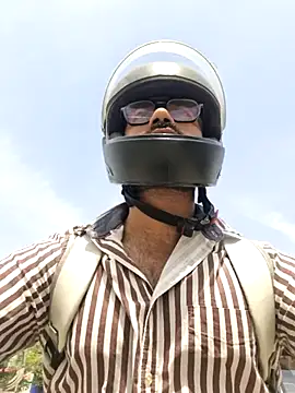 Snapshot of YoursThickDick chatting on March 26, 2026, 6:11 am YoursThickDick online show from March 26, 2026, 6:11 am