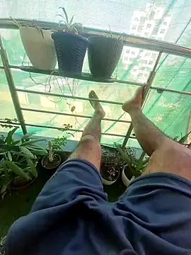 Snapshot of YoursThickDick chatting on April 11, 2026, 4:31 am YoursThickDick online show from April 11, 2026, 4:31 am