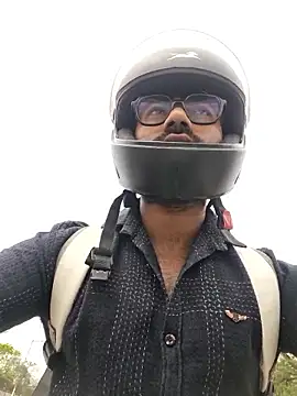 Snapshot of YoursThickDick chatting on March 19, 2026, 6:24 am YoursThickDick online show from March 19, 2026, 6:24 am