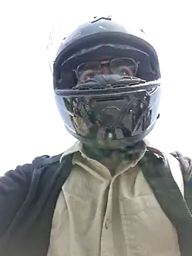 Snapshot of YoursThickDick chatting on April 9, 2026, 5:53 am YoursThickDick online show from April 9, 2026, 5:53 am