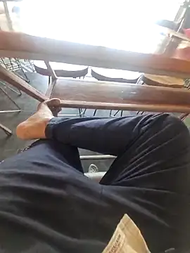 Snapshot of YoursThickDick chatting on April 12, 2026, 9:01 am YoursThickDick online show from April 12, 2026, 9:01 am