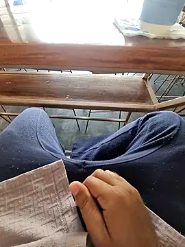 Snapshot of YoursThickDick chatting on March 15, 2026, 9:27 am YoursThickDick online show from March 15, 2026, 9:27 am