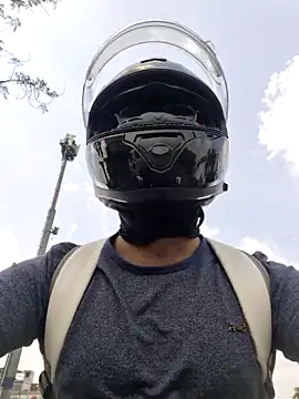 Snapshot of YoursThickDick chatting on April 8, 2026, 5:53 am YoursThickDick online show from April 8, 2026, 5:53 am