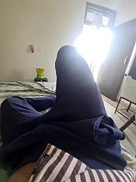 Snapshot of YoursThickDick chatting on September 19, 2025, 4:16 am YoursThickDick online show from September 19, 2025, 4:16 am