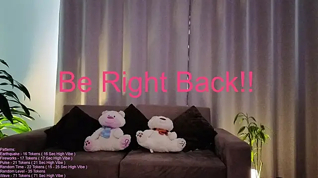 Snapshot of _LittleSammy chatting on February 20, 2026, 6:10 pm LittleSammy online show from February 20, 2026, 6:10 pm