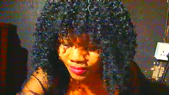 Snapshot of Augustine-Blooomxx chatting on November 12, 2025, 6:01 pm Augustine-Blooomxx online show from November 12, 2025, 6:01 pm