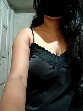 Snapshot of DiyaRoy49 chatting on October 23, 2025, 10:36 am DiyaRoy49 online show from October 23, 2025, 10:36 am