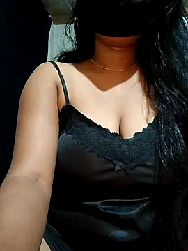 Snapshot of DiyaRoy49 chatting on November 30, 2025, 6:30 pm DiyaRoy49 online show from November 30, 2025, 6:30 pm