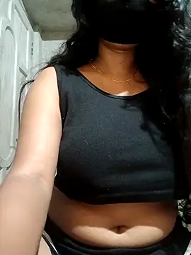 Snapshot of DiyaRoy49 chatting on November 3, 2025, 7:28 pm DiyaRoy49 online show from November 3, 2025, 7:28 pm