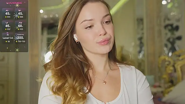 PeachyLina online show from December 21, 2025, 2:13 am