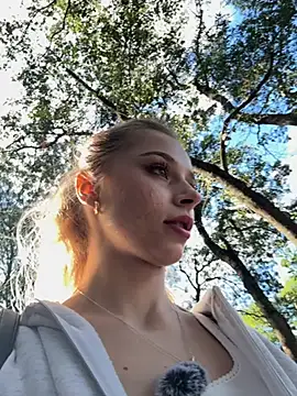 Snapshot of BabyAnais chatting on September 18, 2025, 2:31 pm BabyAnais online show from September 18, 2025, 2:31 pm