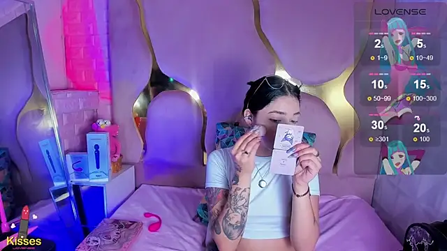 Niina Sissy online show from March 15, 2026, 5:03 am