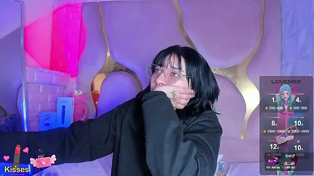 Niina Sissy online show from April 20, 2026, 5:10 am