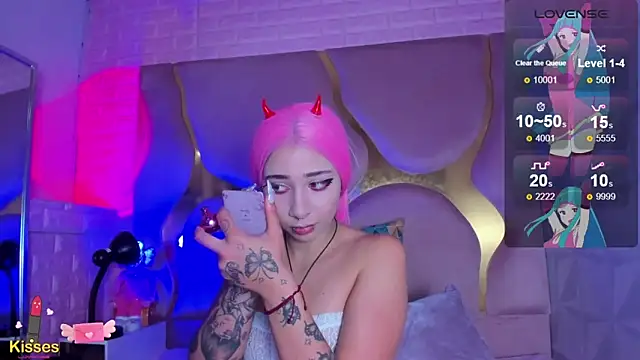 Niina Sissy online show from April 22, 2026, 4:52 am