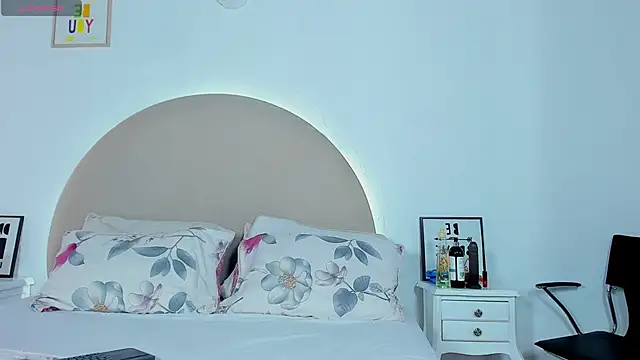 Snapshot of scarlettTease_ chatting on September 24, 2025, 1:39 pm scarlettTease online show from September 24, 2025, 1:39 pm