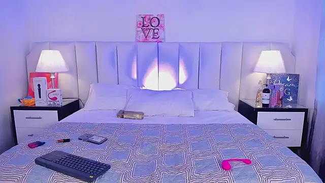 Snapshot of scarlettTease_ chatting on September 13, 2025, 2:17 pm scarlettTease online show from September 13, 2025, 2:17 pm