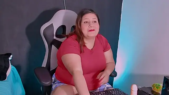 Snapshot of Lizz_Milf chatting on September 23, 2025, 4:58 pm Lizz Milf online show from September 23, 2025, 4:58 pm