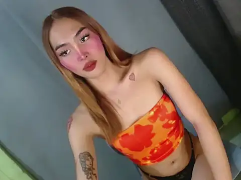 Snapshot of sweetfuckerbaby18 chatting on May 6, 2026, 5:28 pm sweetfuckerbaby18 online show from May 6, 2026, 5:28 pm