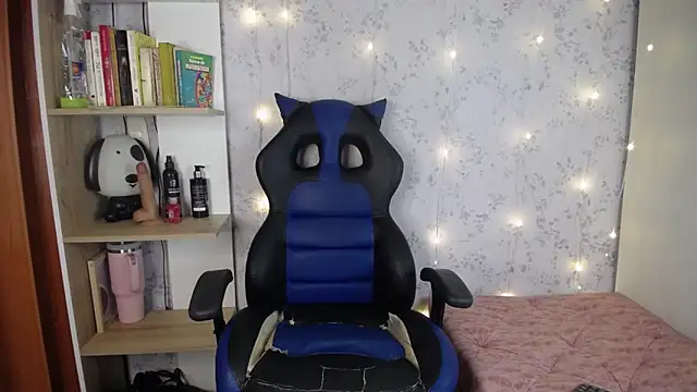 manelike  online show from April 23, 2026, 12:29 pm