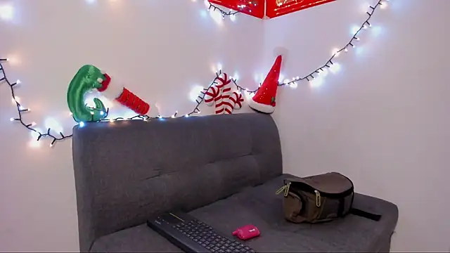 Snapshot of lara_and_danny chatting on November 26, 2025, 1:38 am lara and danny online show from November 26, 2025, 1:38 am