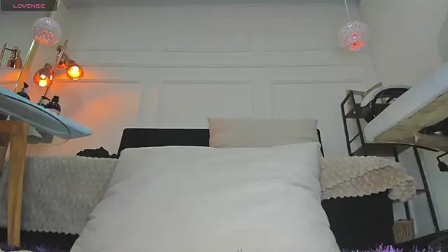 im Lorena online show from December 5, 2025, 7:55 pm