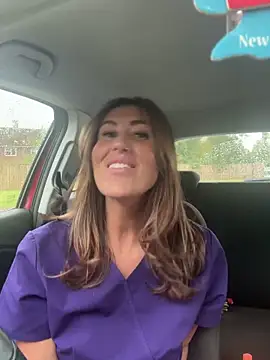 Snapshot of CurvyMILF_Sienna chatting on September 10, 2025, 5:01 pm CurvyMILF Sienna online show from September 10, 2025, 5:01 pm