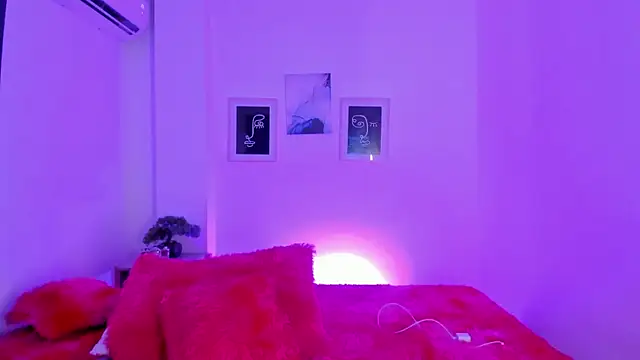 Anastasia lauren online show from April 21, 2026, 7:42 pm