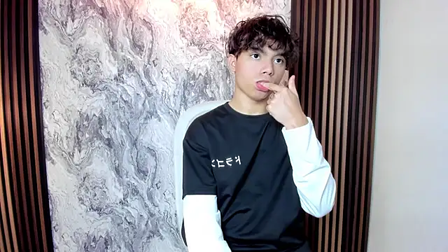 Snapshot of Honeymoon_sariel chatting on March 20, 2026, 1:34 pm Honeymoon sariel online show from March 20, 2026, 1:34 pm