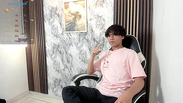 Snapshot of Honeymoon_sariel chatting on September 12, 2025, 1:55 pm Honeymoon sariel online show from September 12, 2025, 1:55 pm