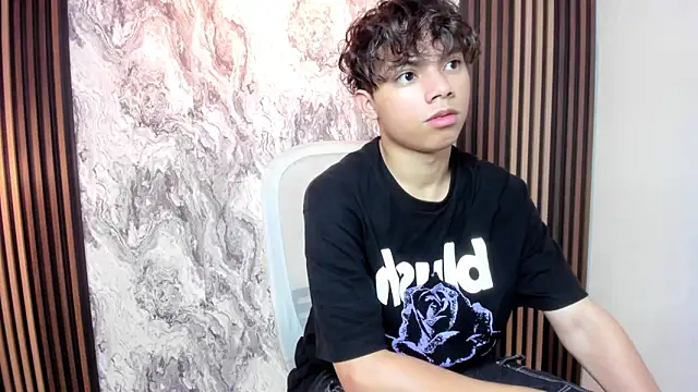 Snapshot of Honeymoon_sariel chatting on March 28, 2026, 1:01 pm Honeymoon sariel online show from March 28, 2026, 1:01 pm