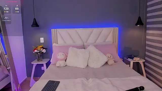 Snapshot of NaishaFord_1 chatting on February 25, 2026, 4:12 am NaishaFord 1 online show from February 25, 2026, 4:12 am