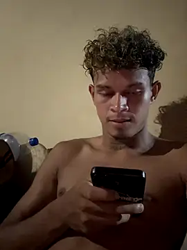 Snapshot of CHARLY-- chatting on September 9, 2025, 6:23 am CHARLY-- online show from September 9, 2025, 6:23 am