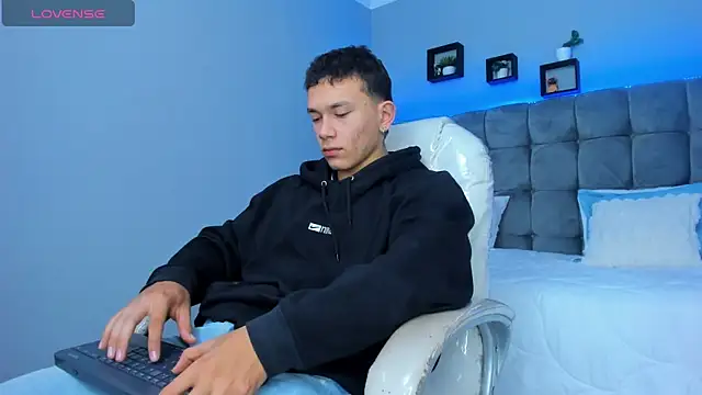 Thomas moon online show from December 22, 2025, 1:11 pm