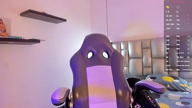 Elowen Clark online show from March 20, 2026, 10:00 pm