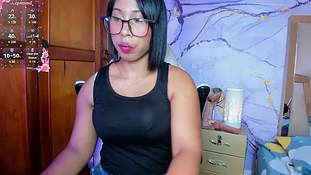 Elowen Clark online show from October 22, 2025, 7:46 pm