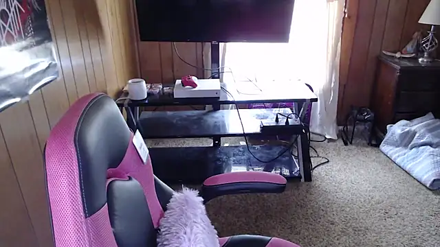 Snapshot of vanessraine chatting on February 4, 2026, 7:31 pm vanessraine online show from February 4, 2026, 7:31 pm