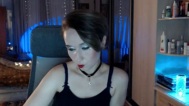 Snapshot of ClassyInna chatting on November 19, 2025, 5:51 am ClassyInna online show from November 19, 2025, 5:51 am