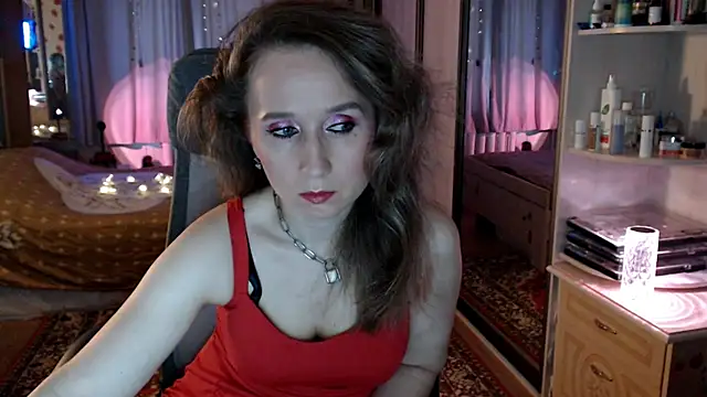 Snapshot of ClassyInna chatting on November 12, 2025, 5:33 am ClassyInna online show from November 12, 2025, 5:33 am