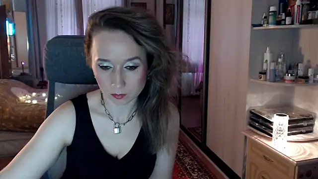 Snapshot of ClassyInna chatting on November 11, 2025, 8:31 am ClassyInna online show from November 11, 2025, 8:31 am