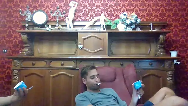 Snapshot of Torissimo92 chatting on September 16, 2025, 8:21 pm Torissimo92 online show from September 16, 2025, 8:21 pm
