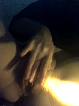 themchichnhau123 online show from October 4, 2025, 7:43 am