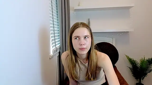 Snapshot of Spicy_Lexi chatting on May 13, 2026, 12:56 pm Spicy Lexi online show from May 13, 2026, 12:56 pm