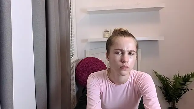 Snapshot of Spicy_Lexi chatting on April 2, 2026, 2:46 pm Spicy Lexi online show from April 2, 2026, 2:46 pm