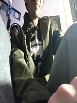 Snapshot of githot chatting on November 9, 2025, 8:51 am githot online show from November 9, 2025, 8:51 am