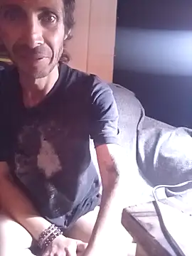 Snapshot of githot chatting on December 23, 2025, 8:46 am githot online show from December 23, 2025, 8:46 am