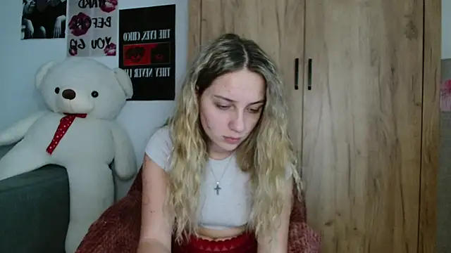 ScarlettSmithX online show from September 11, 2025, 5:29 am