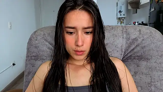 Adhara Kitten online show from May 25, 2026, 1:43 pm