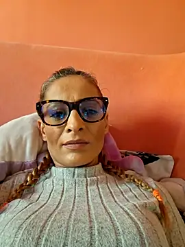 aellabeyonce online show from October 30, 2025, 12:14 pm